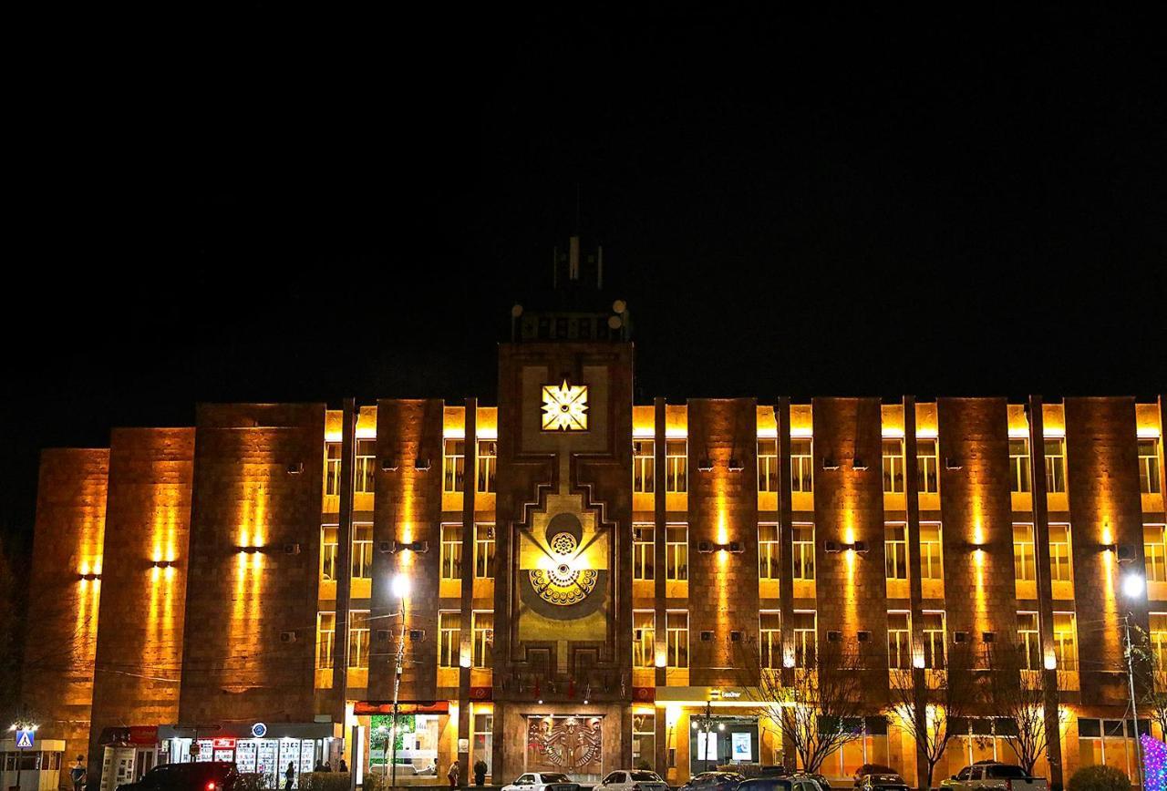 Richmind Hotel Vagharshapat Екстериор снимка