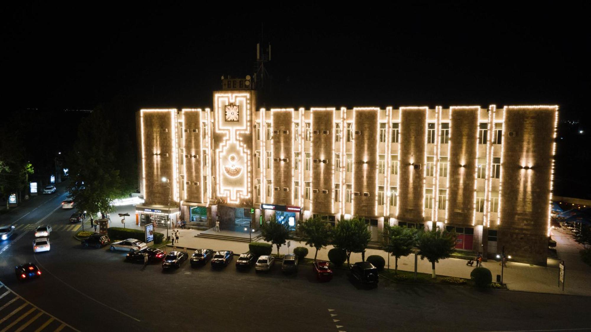 Richmind Hotel Vagharshapat Екстериор снимка
