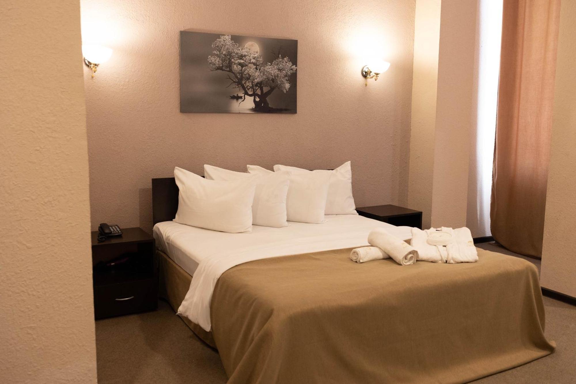 Richmind Hotel Vagharshapat Екстериор снимка