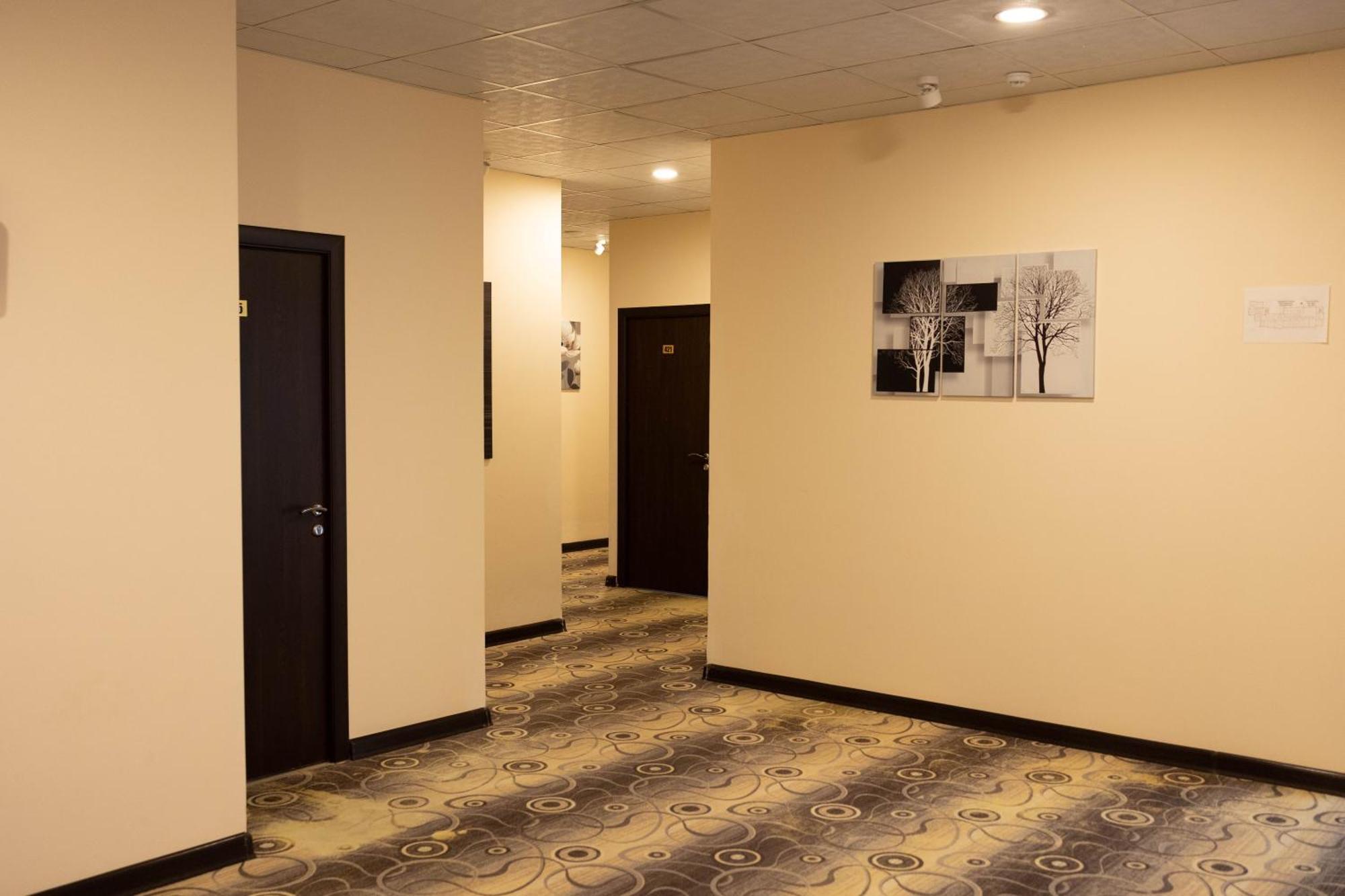 Richmind Hotel Vagharshapat Екстериор снимка