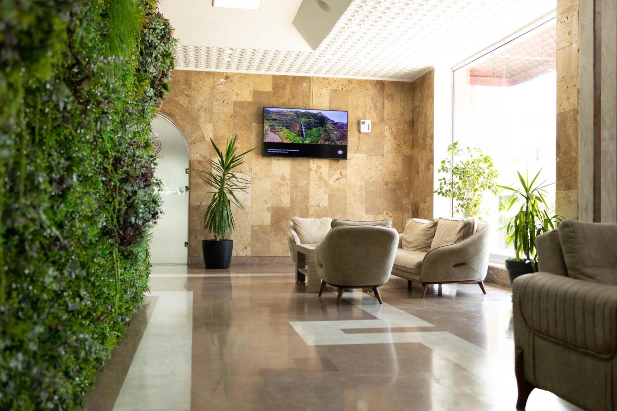 Richmind Hotel Vagharshapat Екстериор снимка