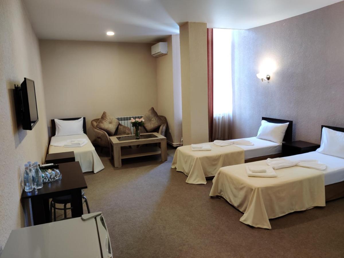Richmind Hotel Vagharshapat Екстериор снимка