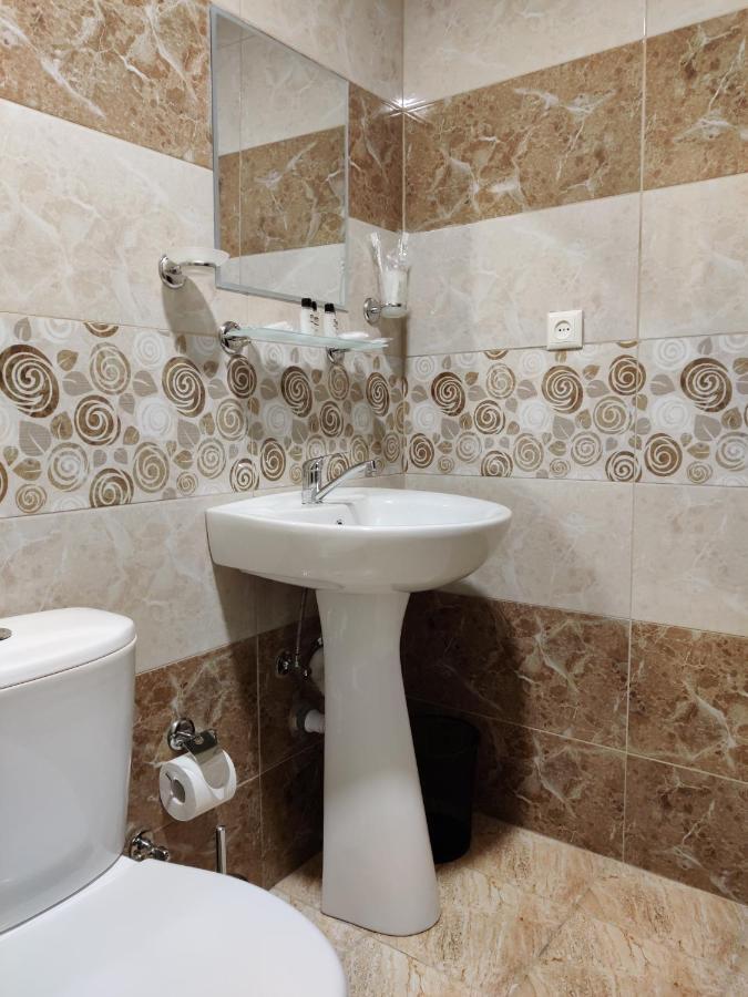 Richmind Hotel Vagharshapat Екстериор снимка