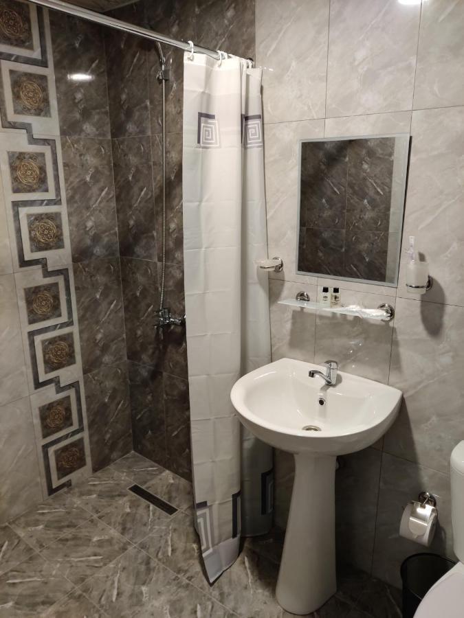 Richmind Hotel Vagharshapat Екстериор снимка