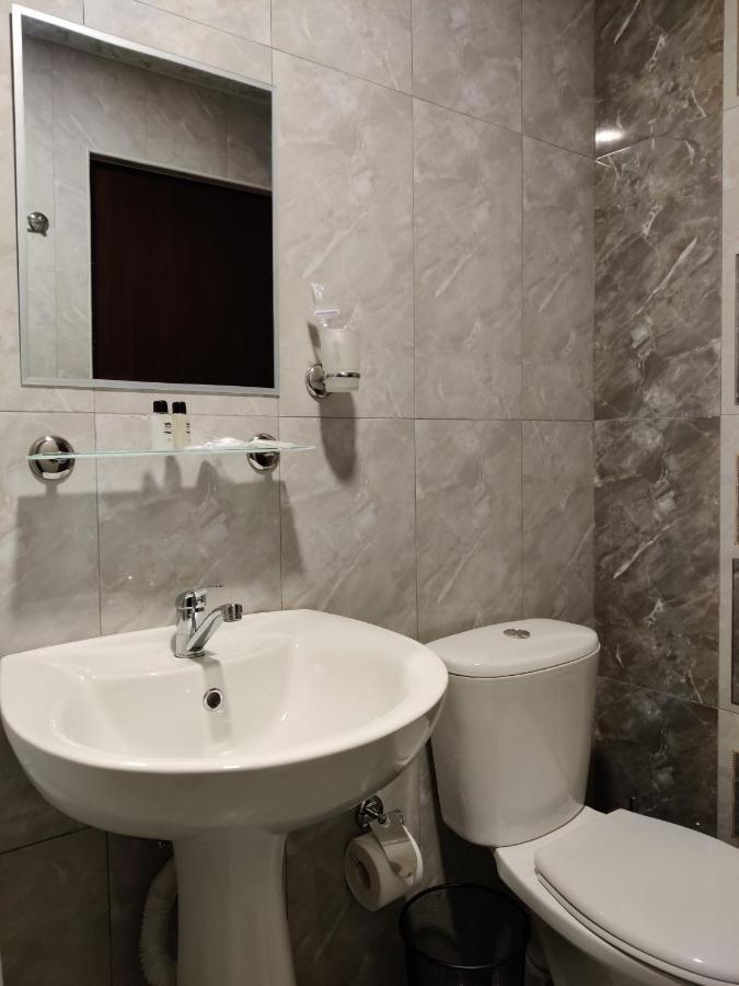 Richmind Hotel Vagharshapat Екстериор снимка