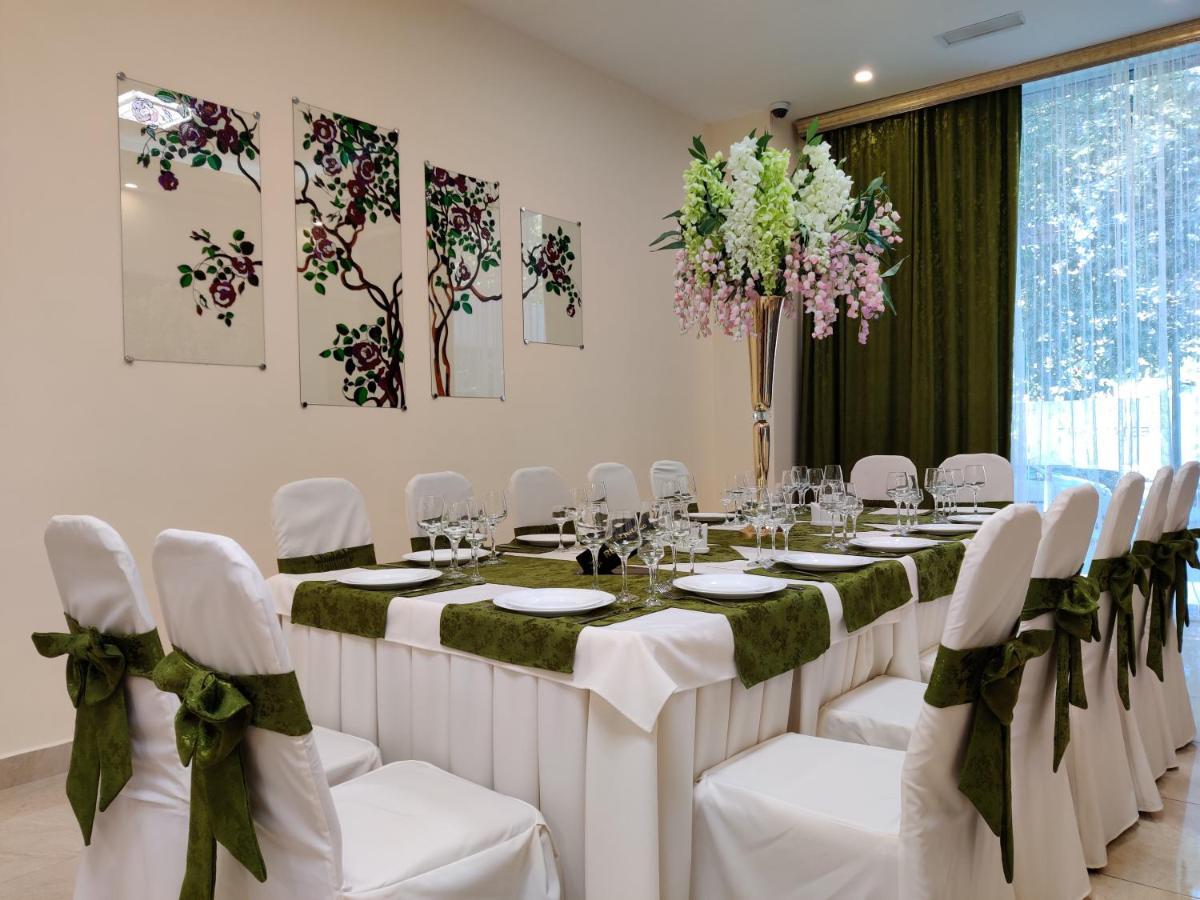 Richmind Hotel Vagharshapat Екстериор снимка
