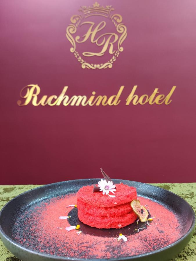 Richmind Hotel Vagharshapat Екстериор снимка